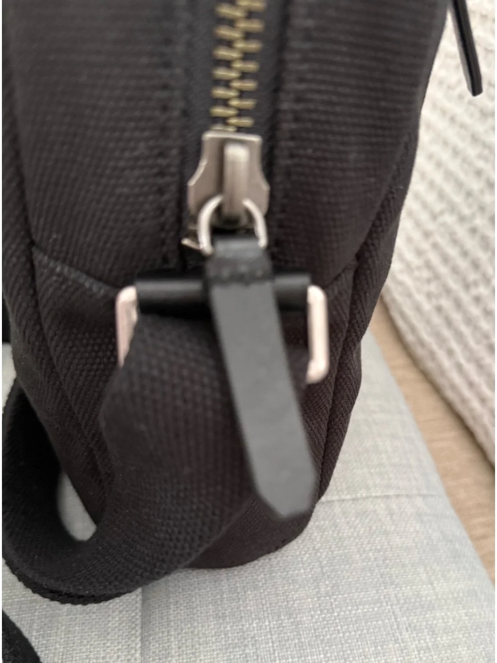 ECCO Kasan Messenger Canvas Cow Leather Black